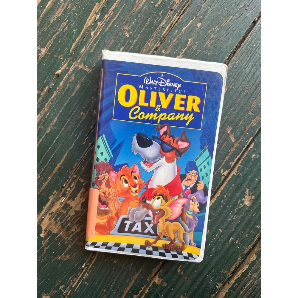 Disney Oliver & Company VHS Masterpiece Collection Vintage Clamshell A8117